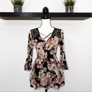 Ava James Floral smocked style floral top